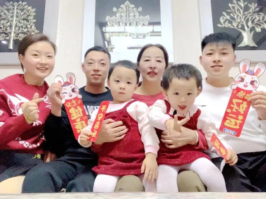 1683880908176774.jpg 444.jpg