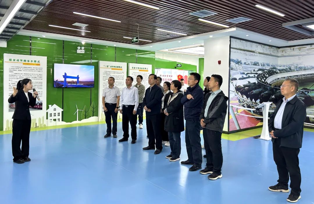 1695516382663422.jpg 640.jpg